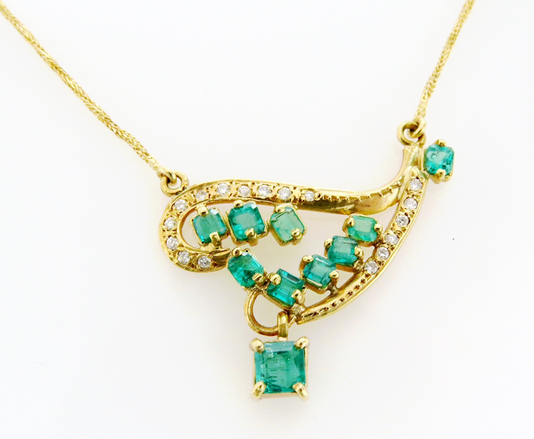 Vintage-Emerald-and-Diamond-Necklace-2